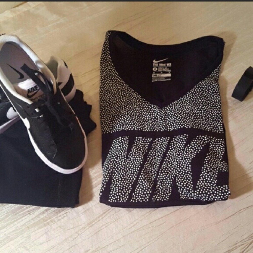 NIKE logo tee shirt